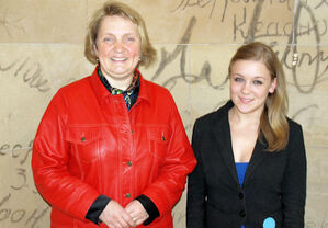 (v.l.) Katja Mast MdB, Jana Waldhauer aus Remchingen